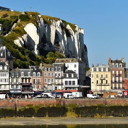 Logement Dans Maison De Pecheur Le Tréport Exterior foto